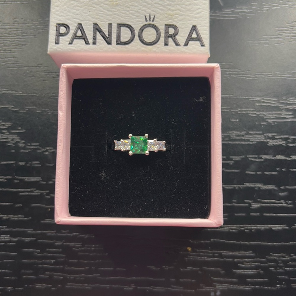 Green birthstone Pandora ring